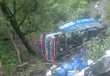 धनकुटाको मुलघाटमा ट्रक दुर्घटना.......