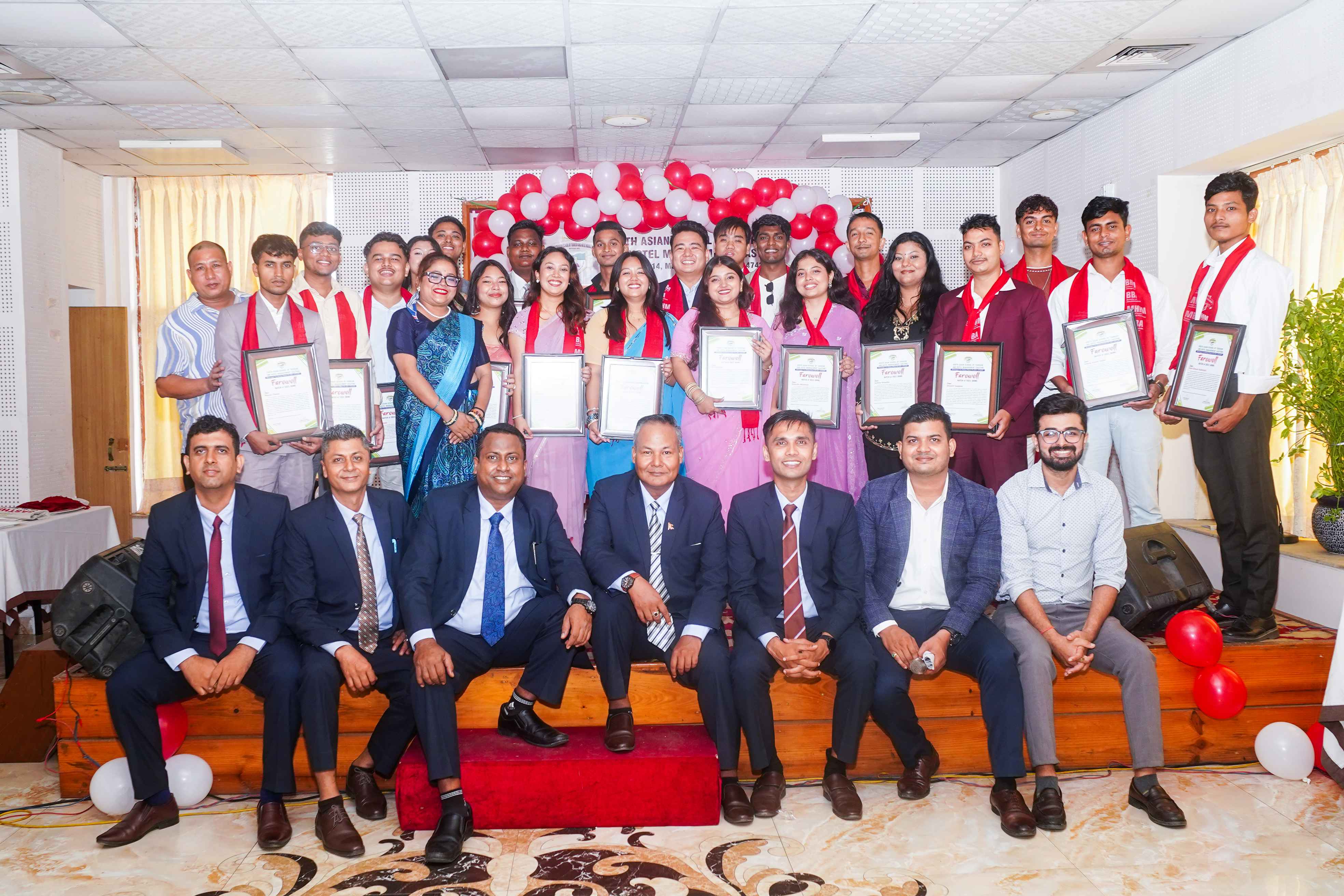 साउथ एशियन स्कुल अफ टुरिजम एण्ड होटल म्यानेजमेन्ट कलेजद्वारा १२५ विद्यार्थीलाई बिदाइ.........